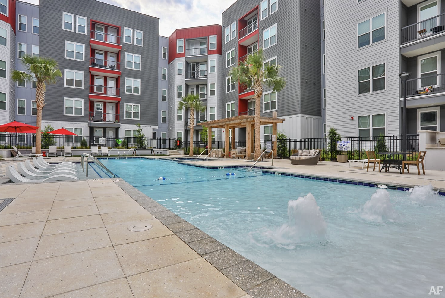 Outdoor pool with jets